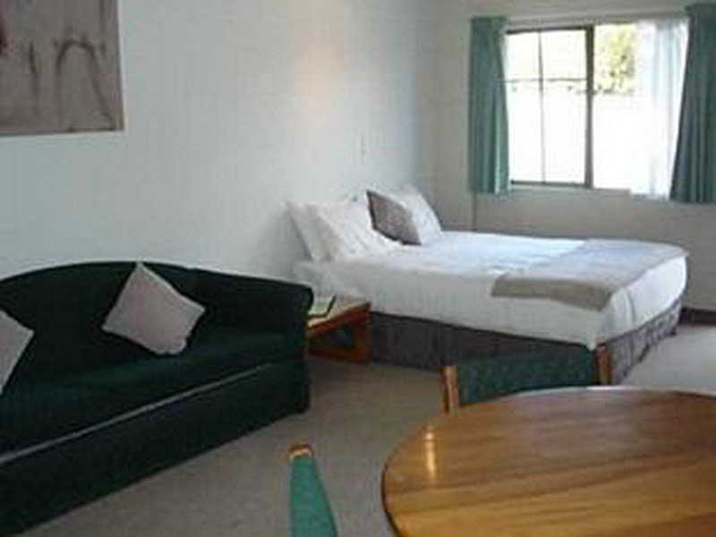 Karaka Tree Motel Таупо Экстерьер фото
