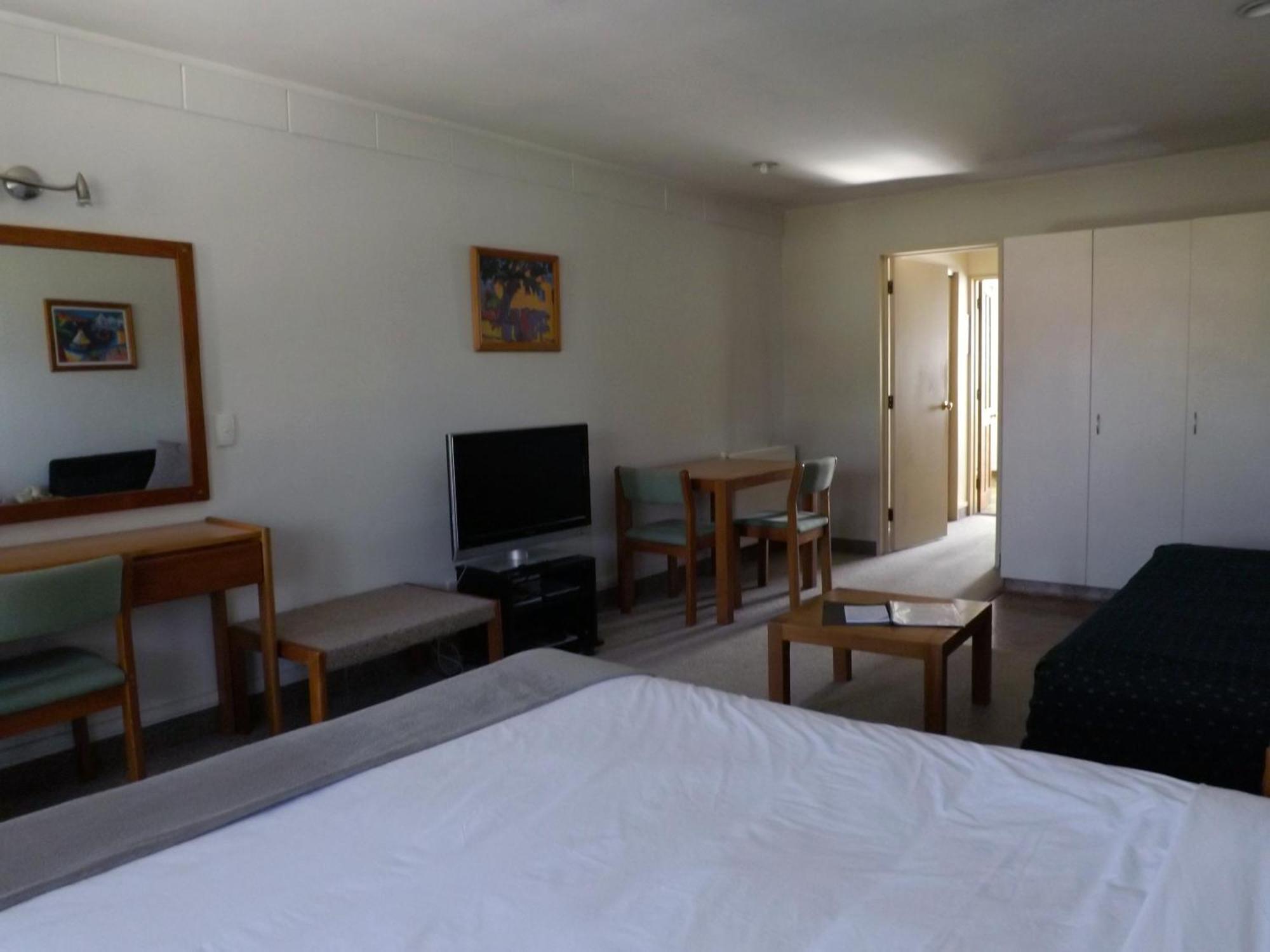 Karaka Tree Motel Таупо Экстерьер фото